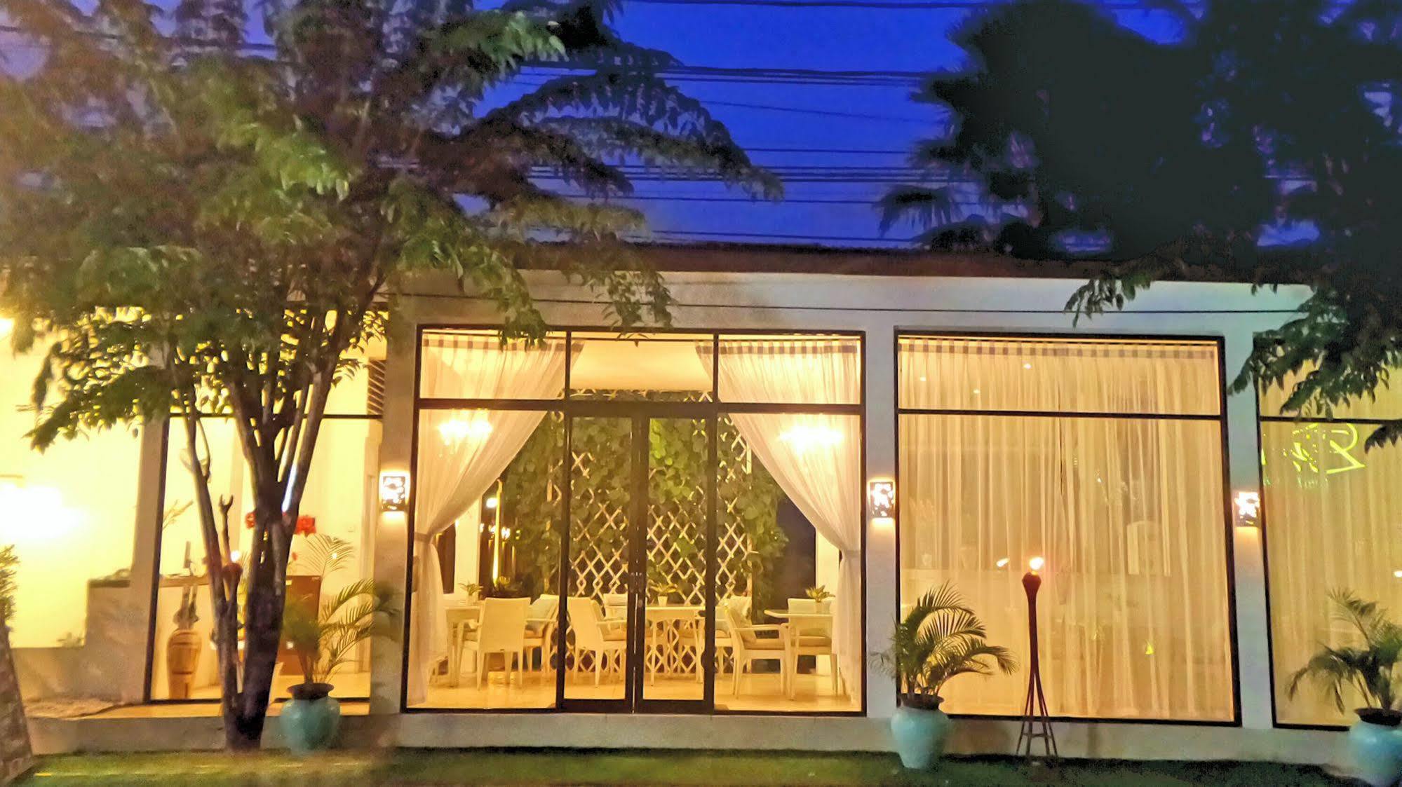 Bali V & Hotel 4*