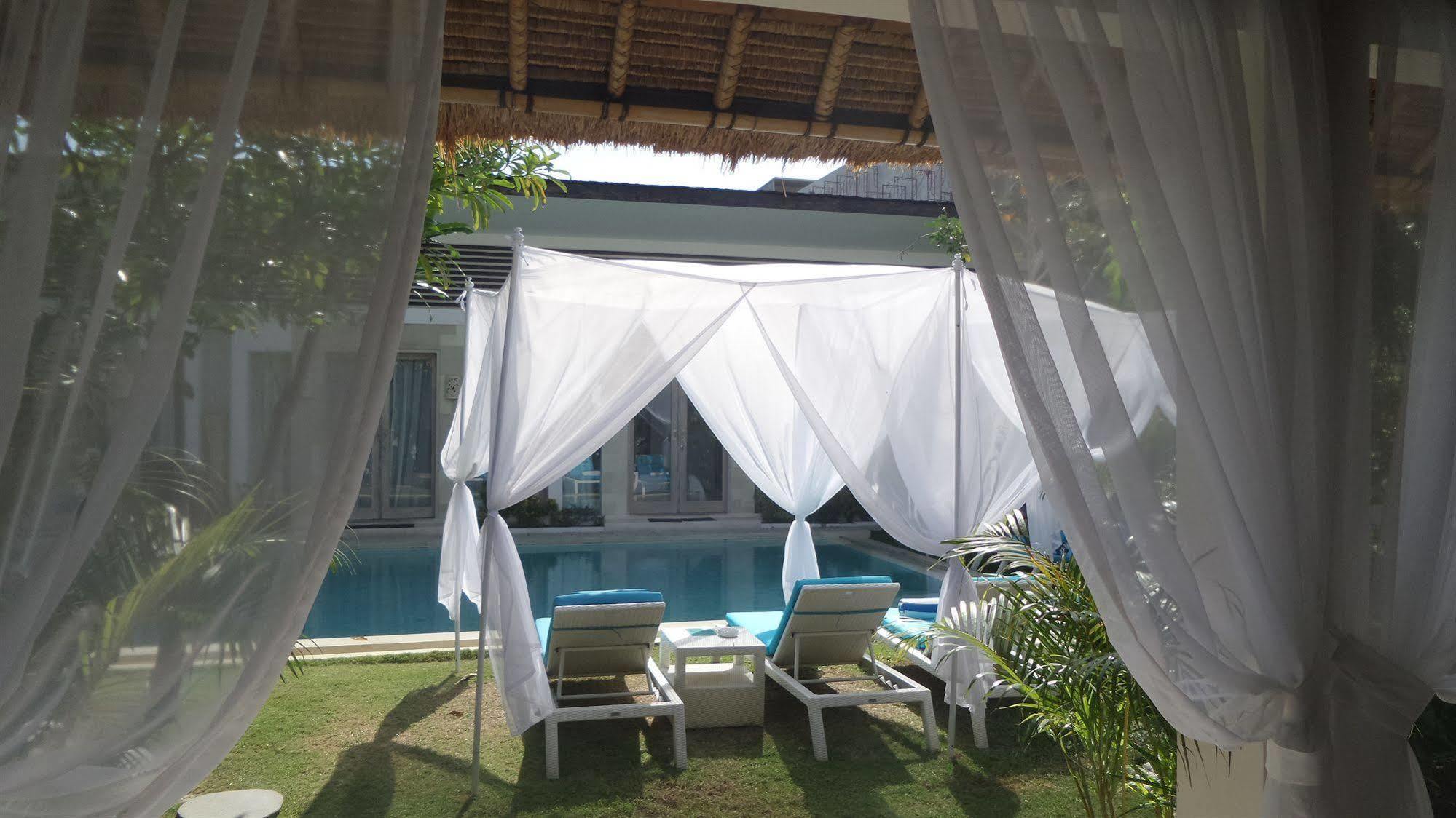 Hotel Bali V & 4*